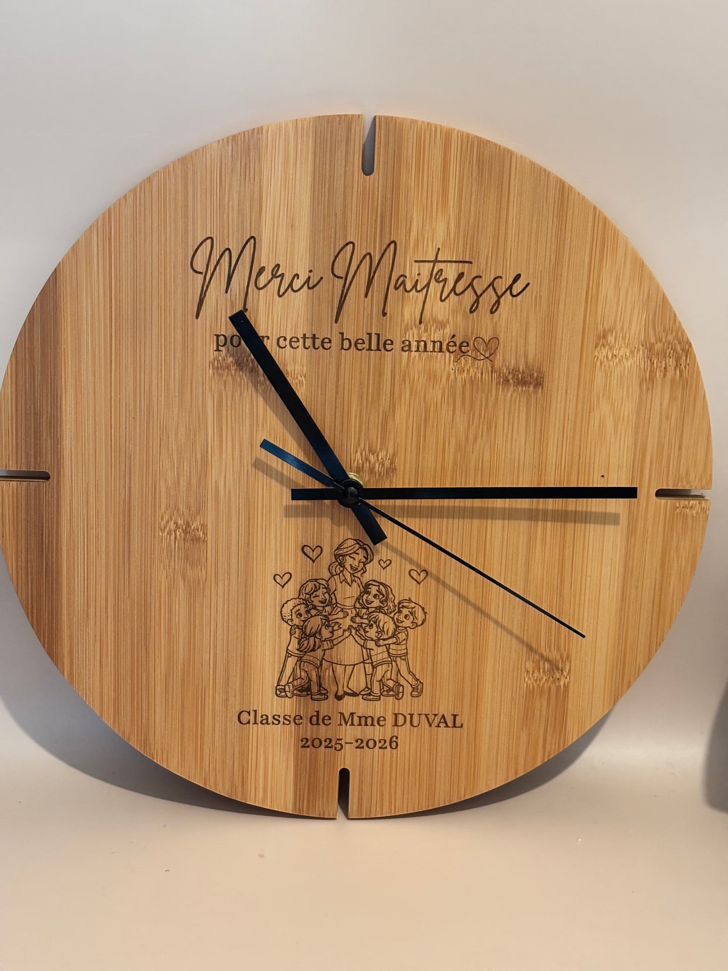 Horloge personnalisée maîtresse – cadeau fin d’année scolaire