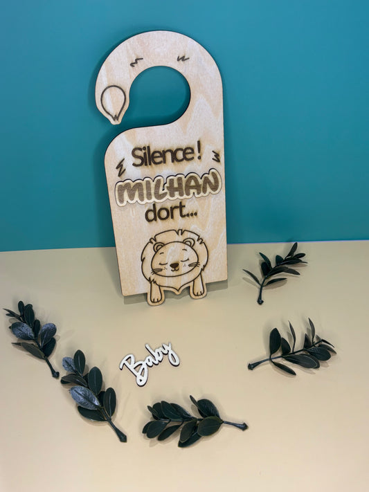 Pancarte de porte “silence bébé dort…”